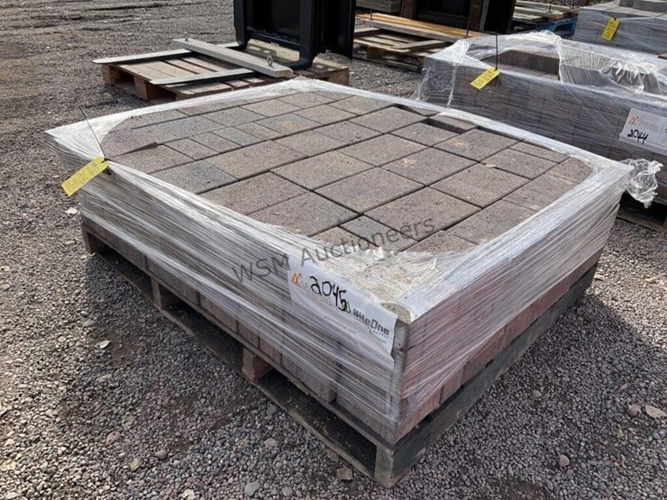 pallet-of-stone-pavers-image-1