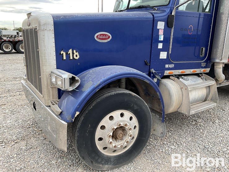 2007-peterbilt-378-image-19