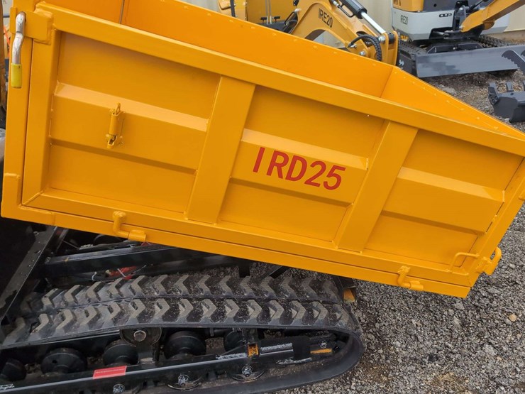 idr25-crawler-dumper-with-seat---13.5-hp-briggs-and-stratton-image-3
