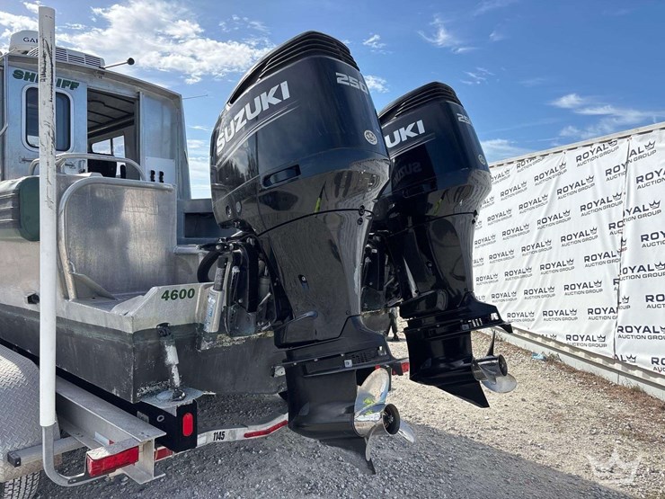 tug-boat-with-tri-axle-magic-tilt-boat-trailer-image-12