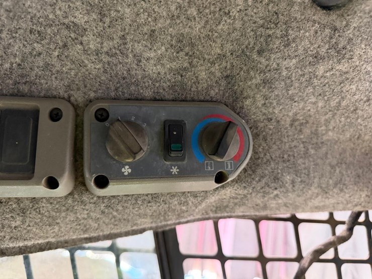 bobcat-t250-image-27