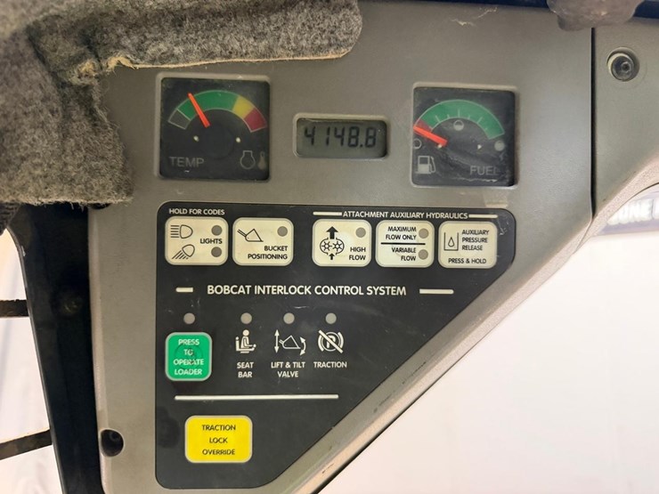 bobcat-t250-image-23