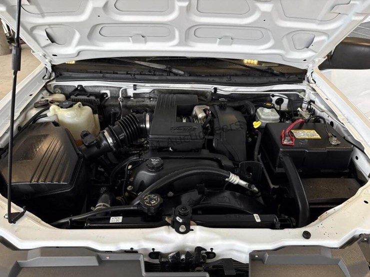 2005-chevrolet-colorado-image-13