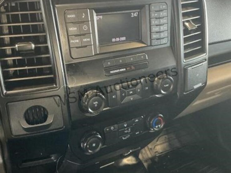 2016-ford-f150-image-18