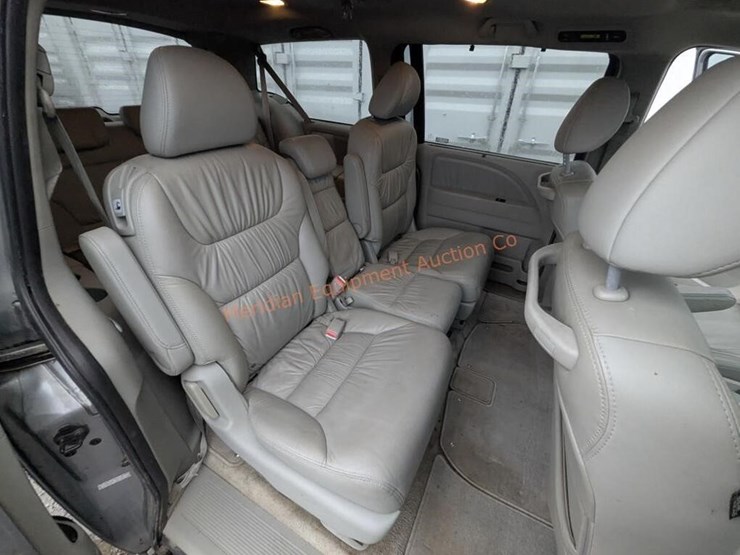 2009-honda-odyssey-image-15