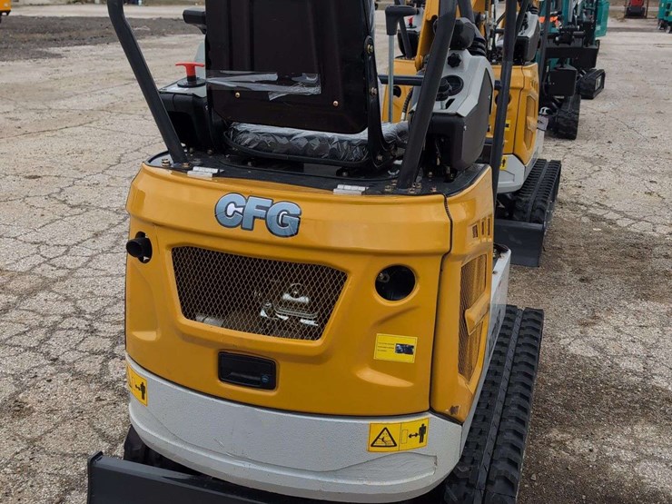 cfg-industrial-mini-excavator---xz20r---yellow-image-5