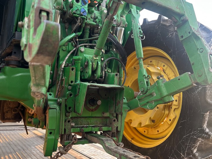 john-deere-7330-image-11