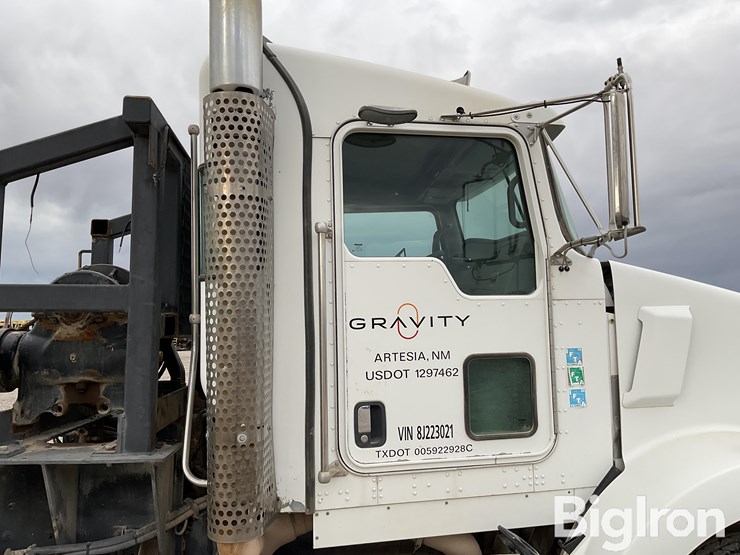 2008-kenworth-t800-image-10