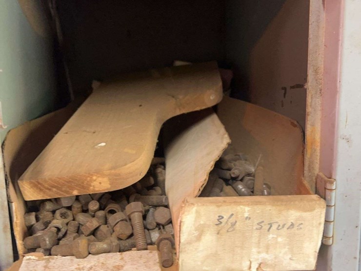 contents-of-shelving-image-29