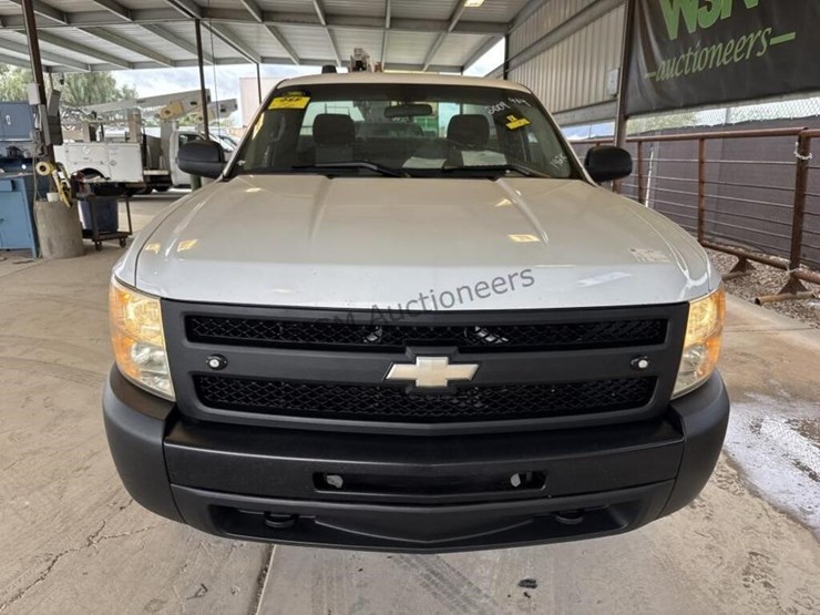 2009-chevrolet-silverado-1500-image-3