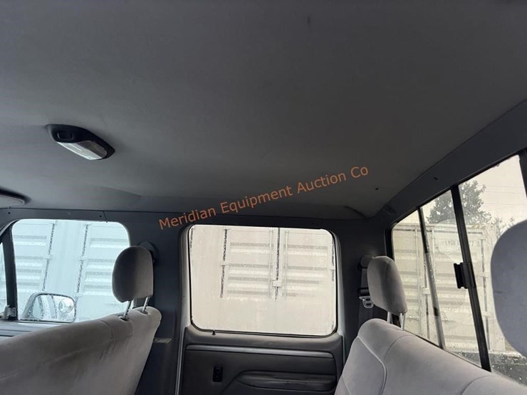 ford-f350-xlt-image-19