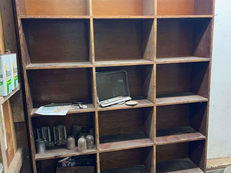 contents-of-wood-working-room-image-21