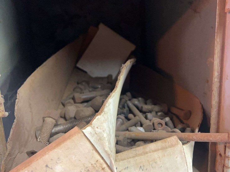 contents-of-shelving-image-17