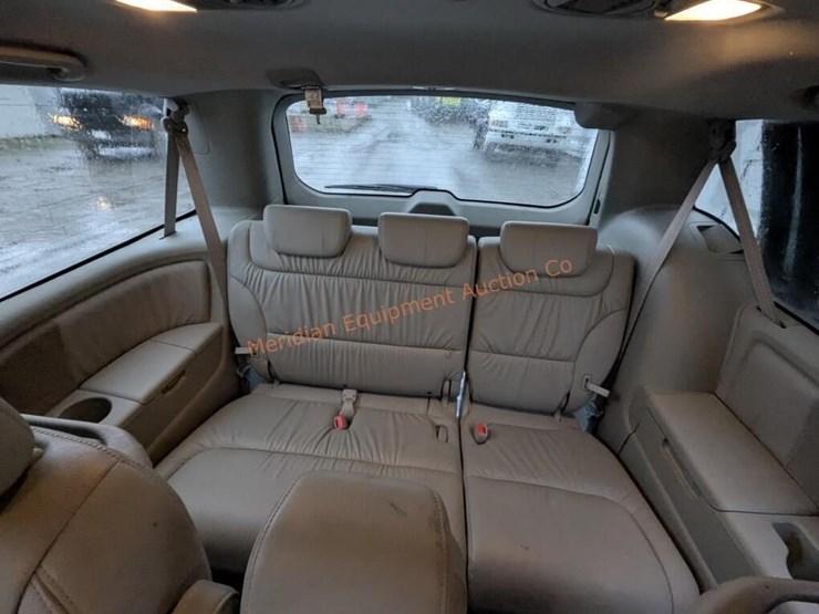2009-honda-odyssey-image-12