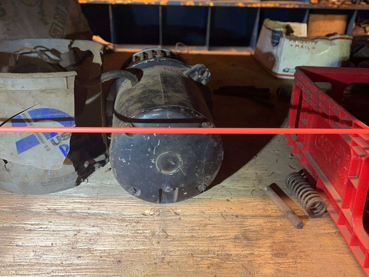 pallet-rack,-shelf-and-contents-image-7