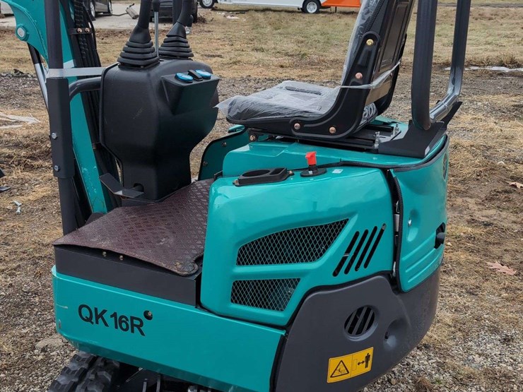cfg-industrial-mini-excavator---qk16r---green-image-6