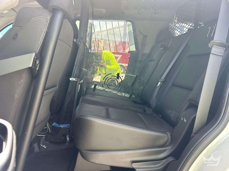 2016-chevrolet-tahoe-image-19