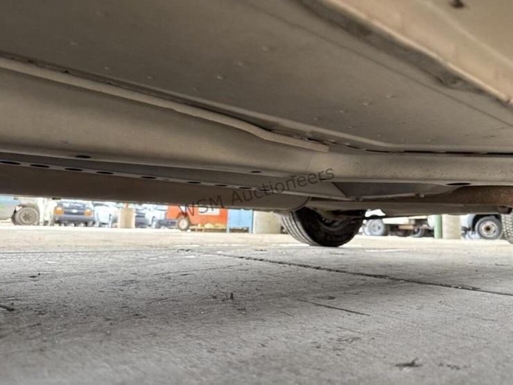 2011-chevrolet-cruze-lt-sdn-image-26