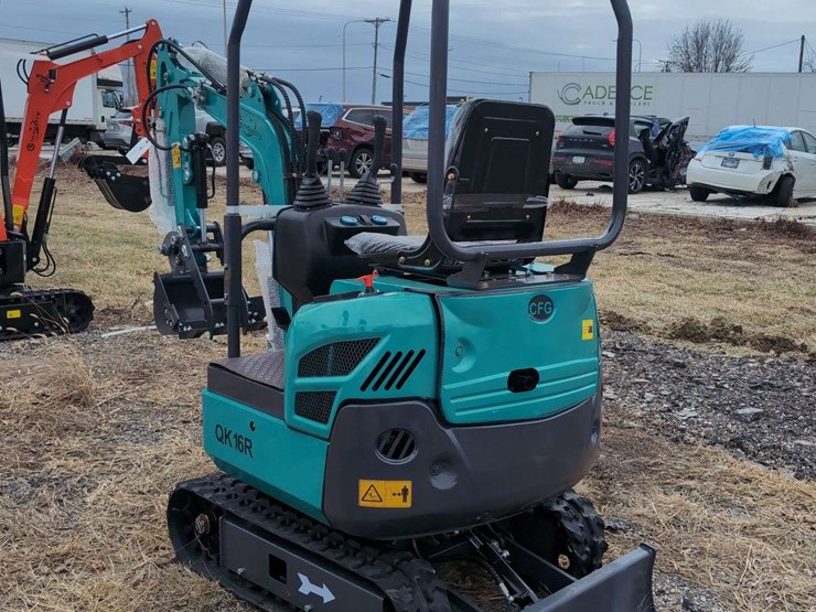 cfg-industrial-mini-excavator---qk16r---green-image-5
