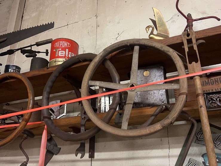 contents-of-left-side-of-the-shelf-image-8