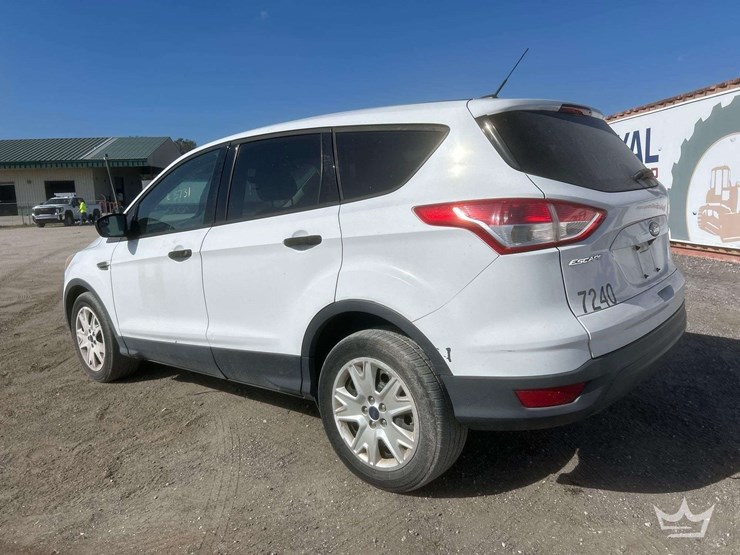 2015-ford-escape-image-2