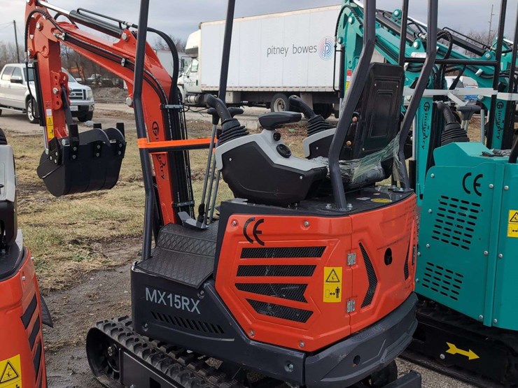 cfg-industrial-mini-excavator---mx15rx---red-image-1