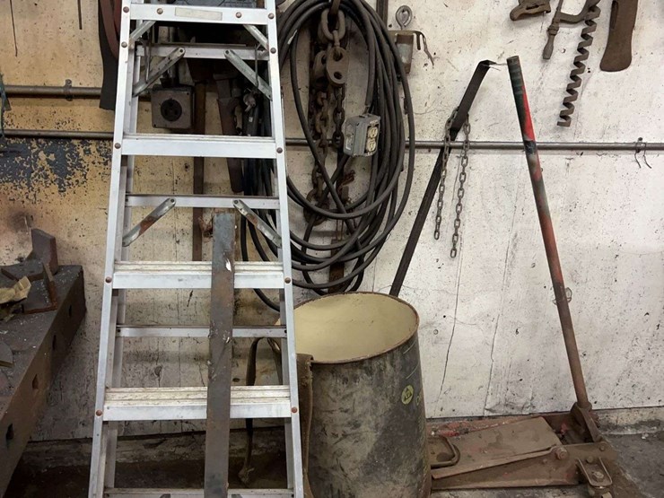 wall-of-tools-image-3