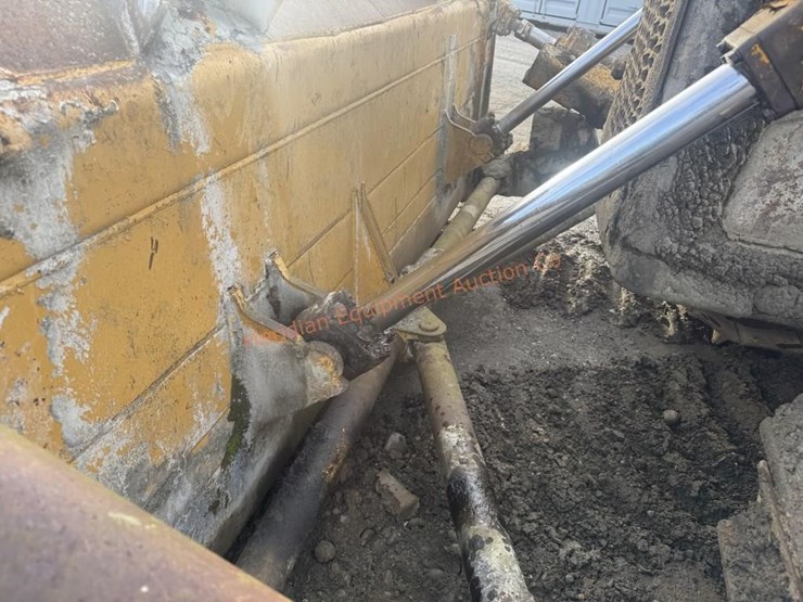 caterpillar-d7f-image-15