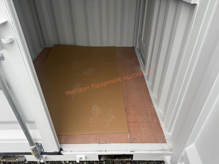 8'-storage-container-w/-side-door-&-window-image-9