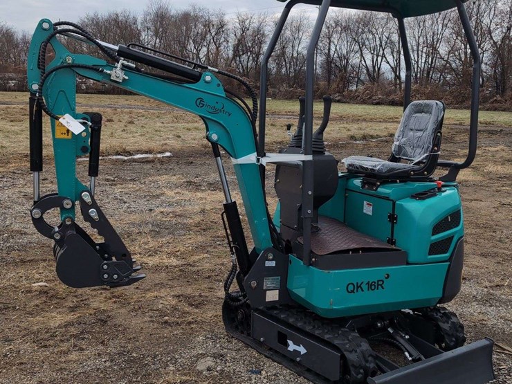 cfg-industrial-mini-excavator---qk16r---green-image-1