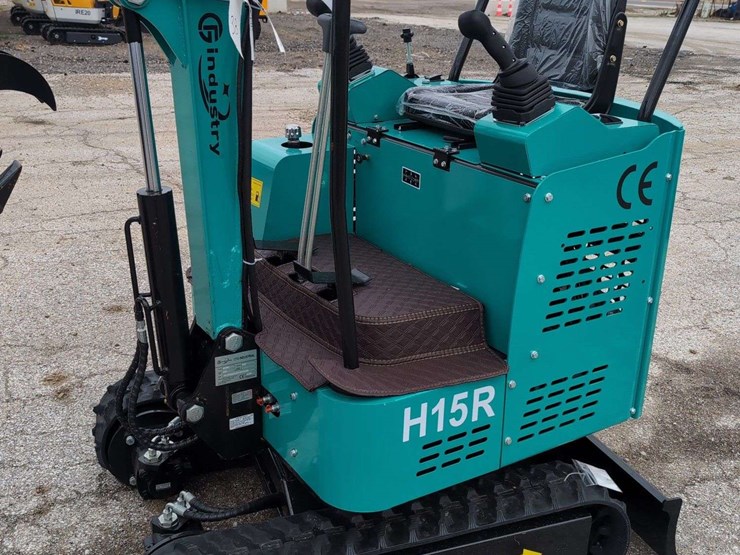 cfg-industrial-mini-excavator---h15r---green-image-3