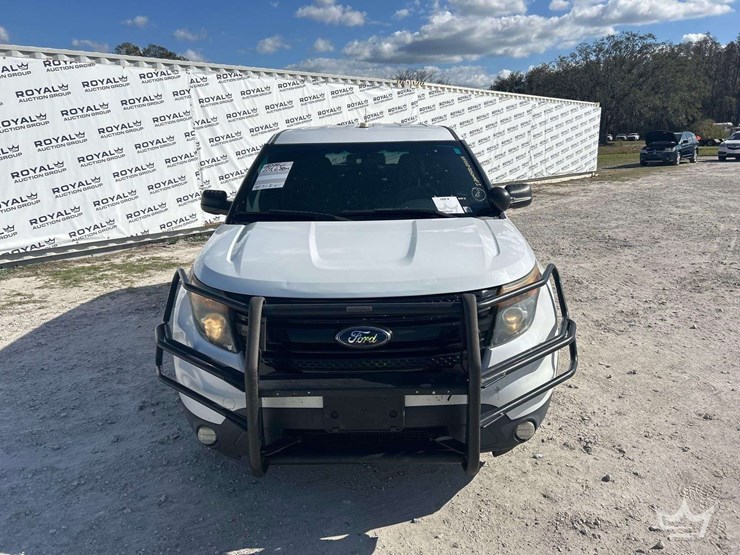 2014-ford-explorer-image-21