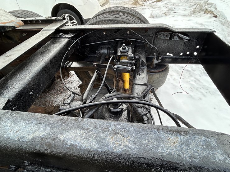 1994-peterbilt-379-image-4