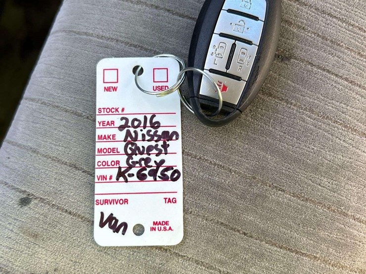 2016-nissan-quest-image-30