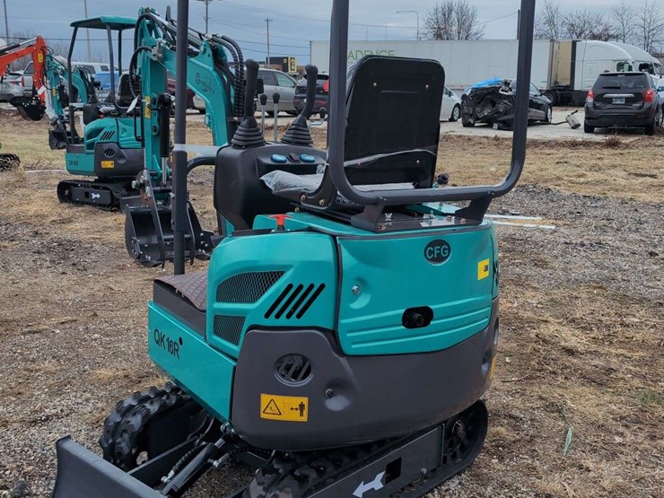 cfg-industrial-mini-excavator---qk16r---green-image-5