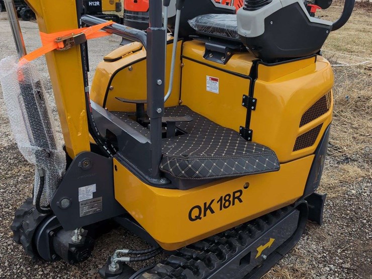 cfg-industrial-mini-excavator---qk18r---yellow-image-3