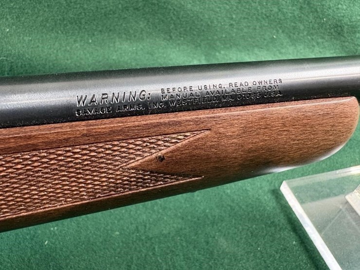 new-savage-mdl.93r17-17hmr-rifle-image-6