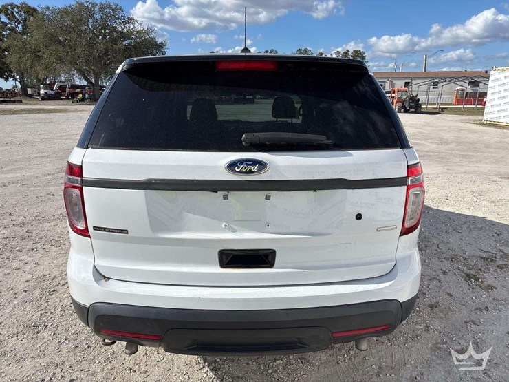 2015-ford-explorer-image-27