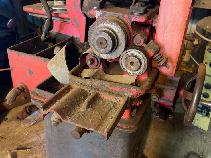 piston-turning-and-grinding-machine-image-16