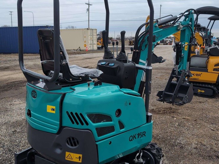 cfg-industrial-mini-excavator---qk16r---green-image-8