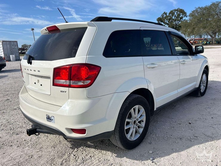 2014-dodge-journey-image-3