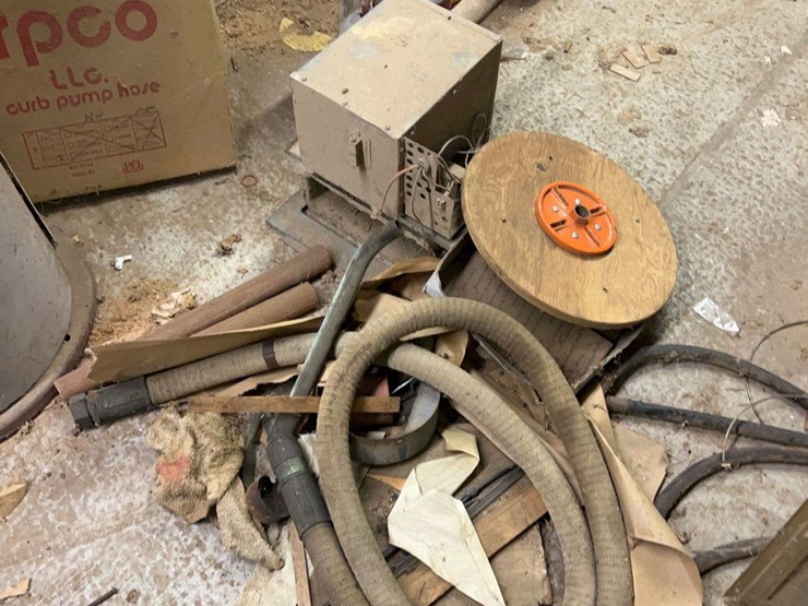 contents-of-wood-working-room-image-22