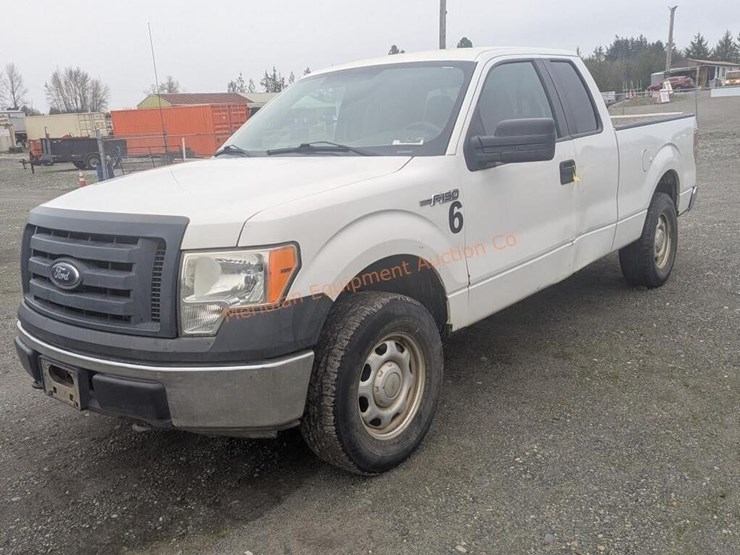 2010-ford-f150-xl-image-1