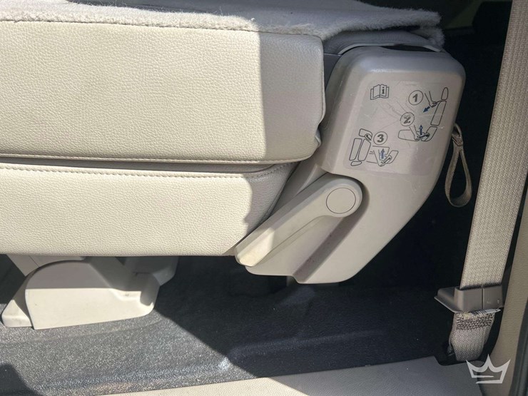 2011-ford-expedition-image-22