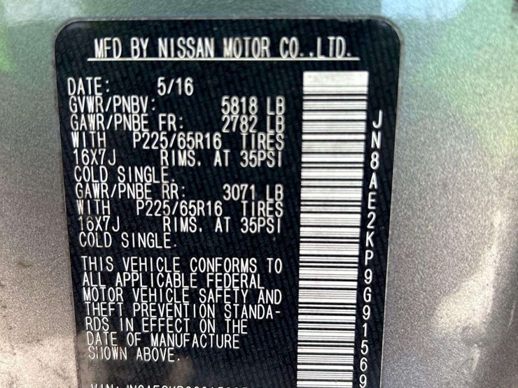 2016-nissan-quest-image-5