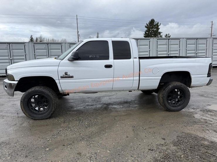 2000-dodge-ram-2500-image-1