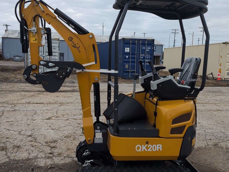 cfg-industrial-mini-excavator---qk20r---yellow-image-1