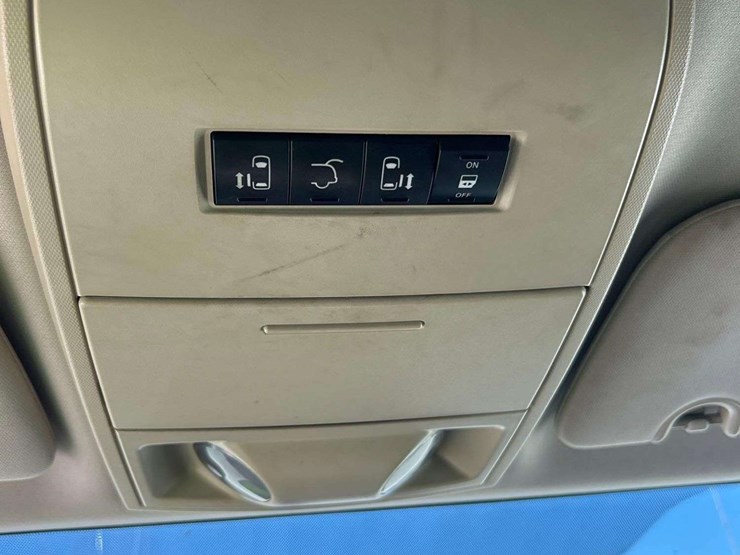 2014-dodge-grand-caravan-image-19