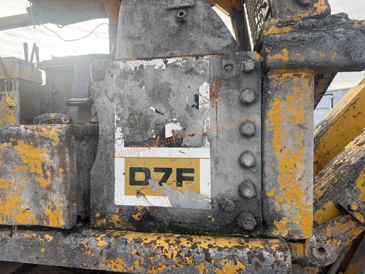 caterpillar-d7f-image-26