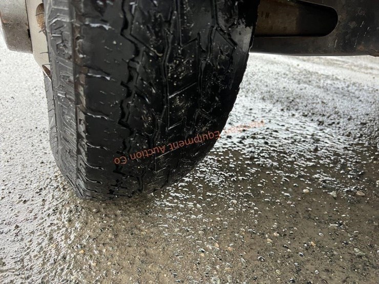 ford-f350-xlt-image-10